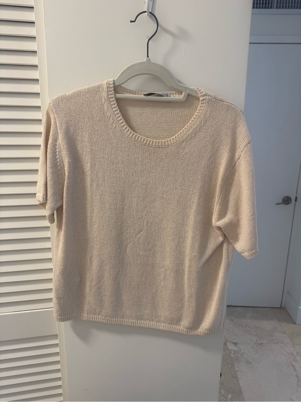 Mango Cream Short-Sleeve Crew Knit Sweater | Large